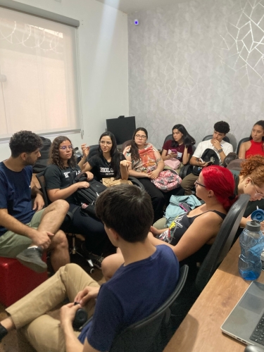 Visita dos Acadêmicos 8º período de Biologia Unimontes