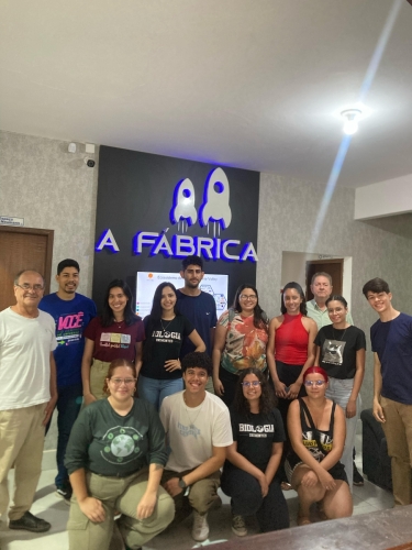 Visita dos Acadêmicos 8º período de Biologia Unimontes