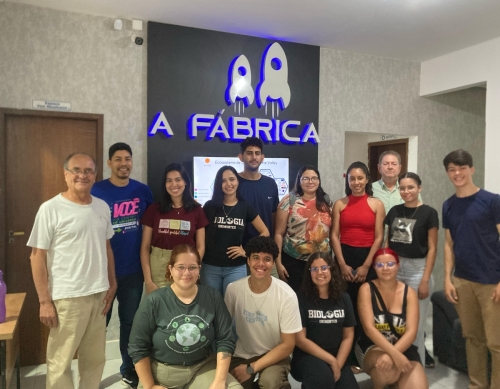 Visita dos Acadêmicos 8º período de Biologia Unimontes
